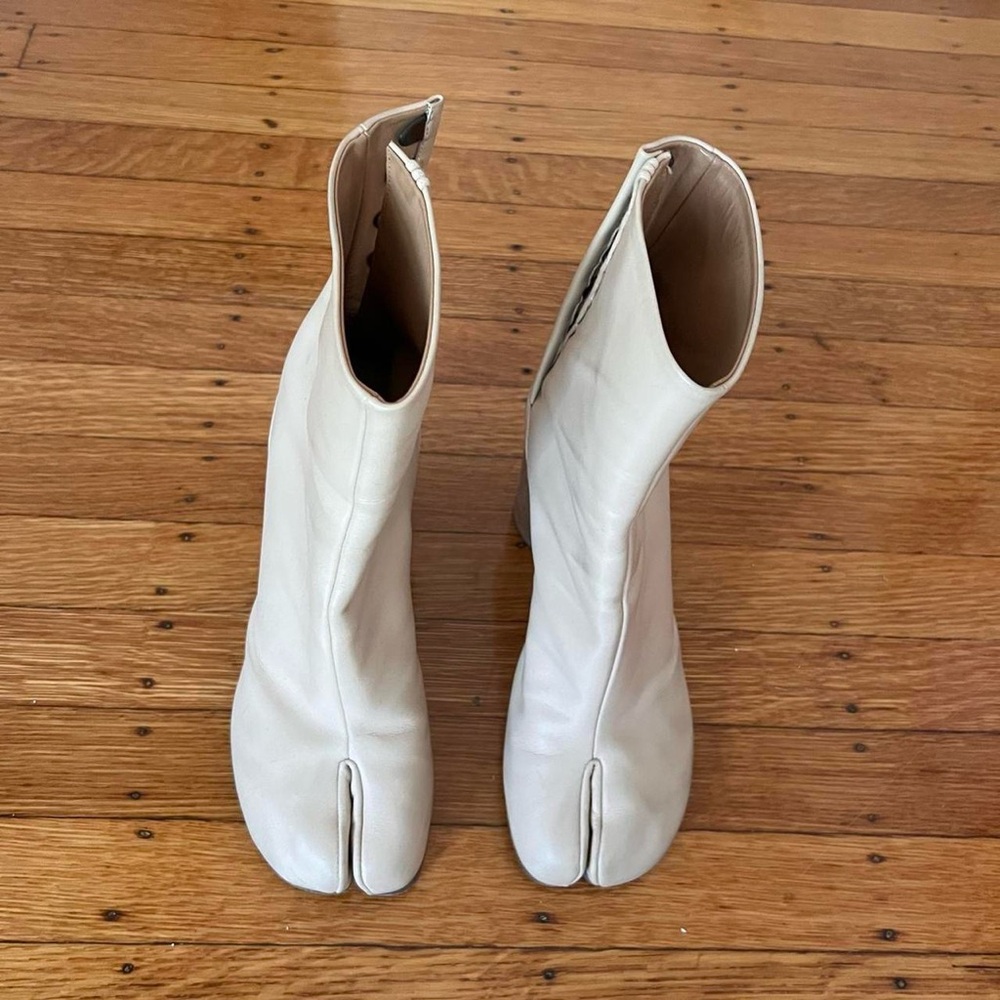 Maison Margiela Nude Tabi - excellent overall condition.